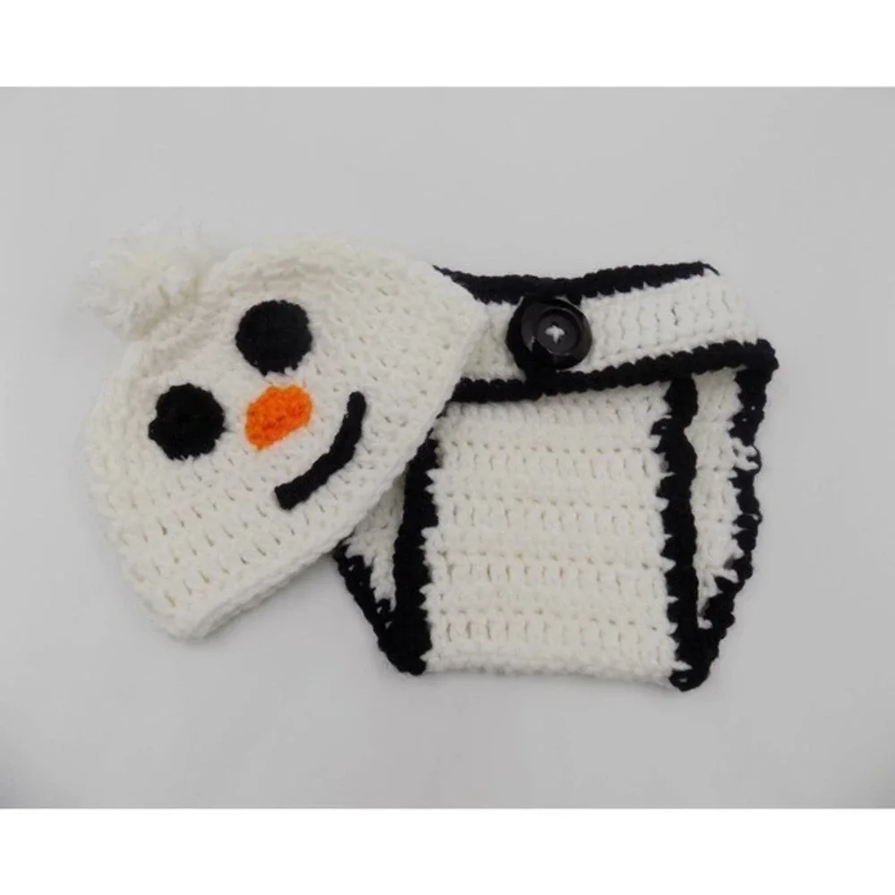 Snowmen Hat and‎ Diaper Cover Set